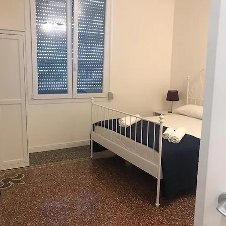 Cantore 11a Bed & Breakfast Genova