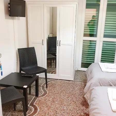 Cantore 11a Panzió *